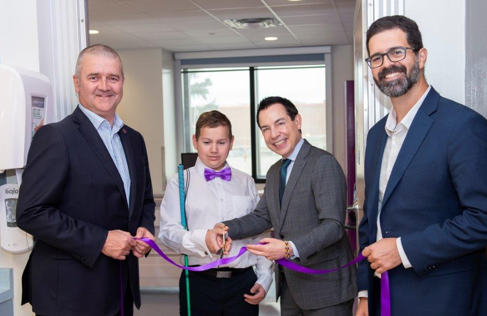 steve read alex munter boy donor cut ribbon for new mri machine