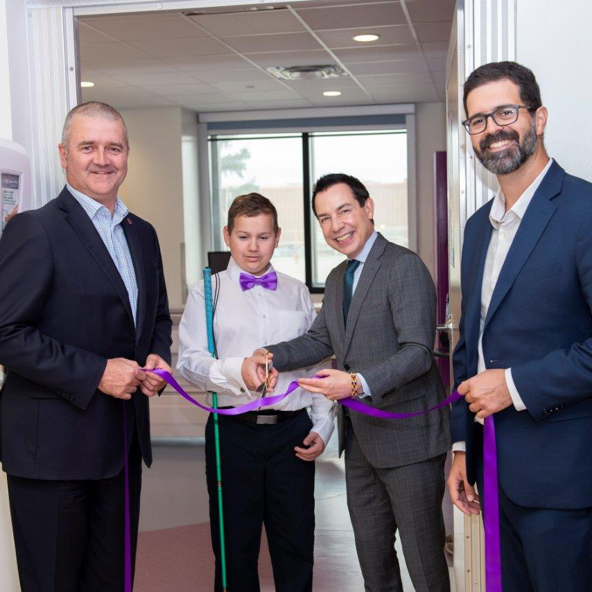 steve read alex munter boy donor cut ribbon for new mri machine