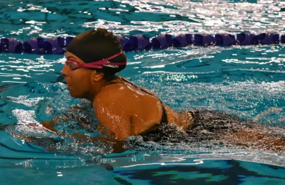 woman swimming in pool